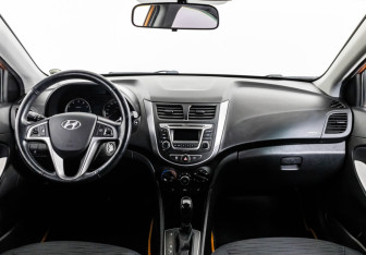 Подержанный автомобиль Hyundai Solaris Sedan 2014 года (10 фото)