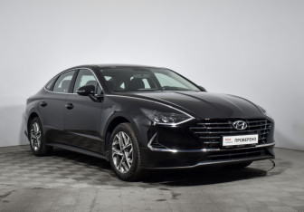 Подержанный автомобиль Hyundai Sonata 2020 года (3 фото)