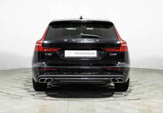 Подержанный автомобиль Volvo V60 2018 года (6 фото)
