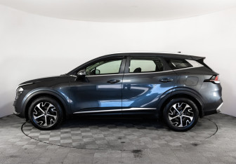 Подержанный автомобиль Kia Sportage 2022 года (9 фото)