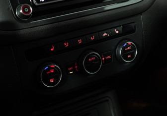 Подержанный автомобиль Volkswagen Tiguan 2016 года (16 фото)