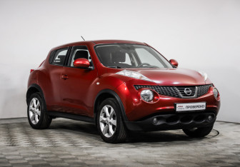 Подержанный автомобиль Nissan Juke 2012 года (3 фото)