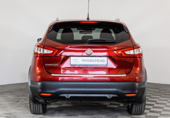 Подержанный автомобиль Nissan Qashqai 2016 года (6 фото)