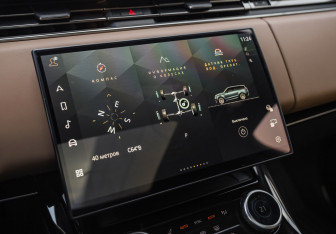 Подержанный автомобиль Land Rover Range Rover Sport 2022 года (20 фото)
