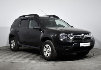 Подержанный автомобиль Renault Duster 2016 года (3 фото)