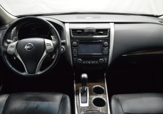 Подержанный автомобиль Nissan Teana 2014 года (13 фото)