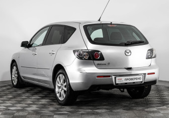 Подержанный автомобиль Mazda 3 Hatchback 2007 года (7 фото)