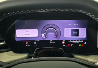 Подержанный автомобиль Audi Q5 2025 года (15 фото)