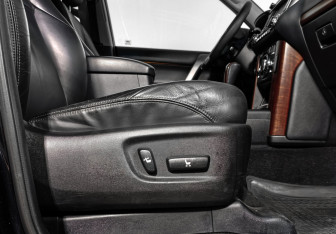 Подержанный автомобиль Toyota Land Cruiser Prado 2015 года (15 фото)
