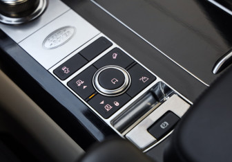 Подержанный автомобиль Land Rover Range Rover 2019 года (23 фото)