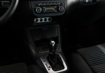 Подержанный автомобиль Volkswagen Tiguan 2010 года (11 фото)