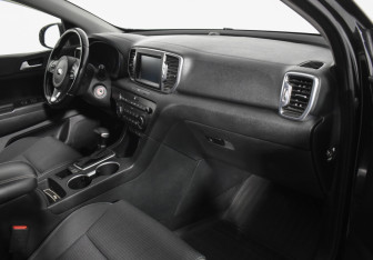 Подержанный автомобиль Kia Sportage 2016 года (12 фото)