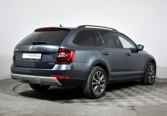 Подержанный автомобиль Skoda Octavia Wagon 2017 года (5 фото)