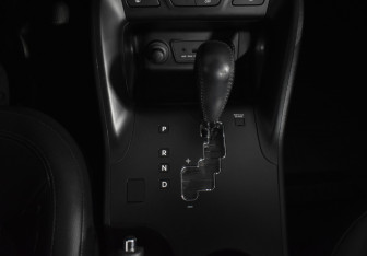 Подержанный автомобиль Hyundai ix35 2010 года (14 фото)