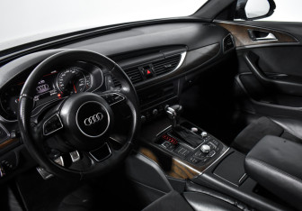 Подержанный автомобиль Audi A6 Sedan 2014 года (9 фото)
