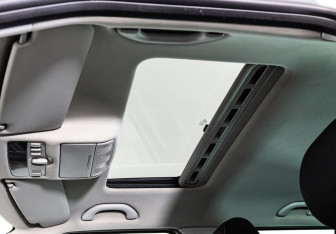 Подержанный автомобиль Skoda Fabia Hatchback 2011 года (13 фото)