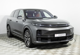 Подержанный автомобиль LiXiang L7 2024 года (3 фото)
