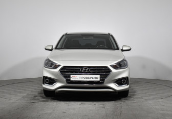 Подержанный автомобиль Hyundai Solaris Sedan 2020 года (2 фото)