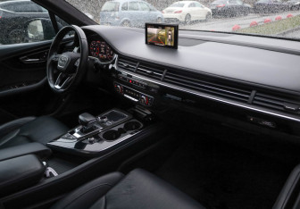 Подержанный автомобиль Audi Q7 2018 года (15 фото)