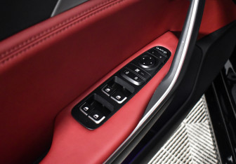 Подержанный автомобиль Kia Stinger 2019 года (10 фото)