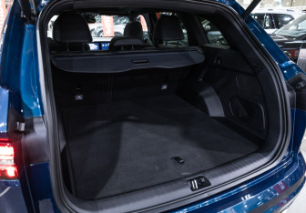 Подержанный автомобиль Geely Monjaro 2024 года (39 фото)