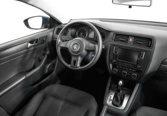 Подержанный автомобиль Volkswagen Jetta Sedan 2014 года (9 фото)