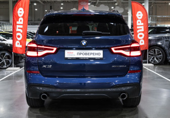 Подержанный автомобиль BMW X3 2018 года (8 фото)