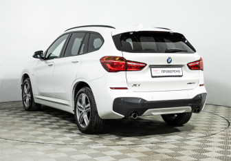 Подержанный автомобиль BMW X1 2018 года (7 фото)