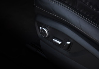 Подержанный автомобиль Audi Q7 2019 года (25 фото)