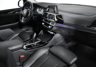 Подержанный автомобиль BMW X4 2019 года (13 фото)