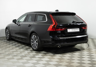 Подержанный автомобиль Volvo V90 2020 года (7 фото)