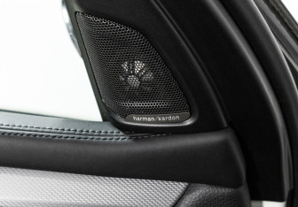 Подержанный автомобиль BMW X5 2014 года (18 фото)