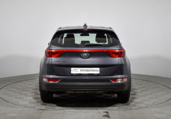 Подержанный автомобиль Kia Sportage 2017 года (6 фото)