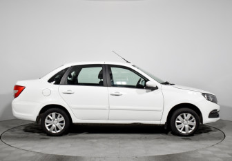 Подержанный автомобиль LADA (ВАЗ) Granta Sedan 2022 года (5 фото)