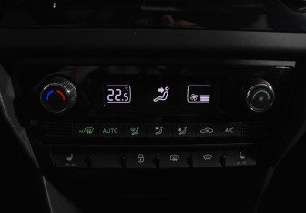 Подержанный автомобиль Skoda Rapid Liftback 2019 года (16 фото)