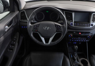 Подержанный автомобиль Hyundai Tucson 2017 года (10 фото)