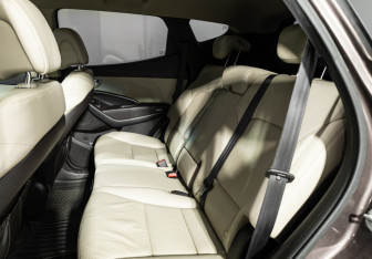 Подержанный автомобиль Hyundai Santa Fe 2014 года (10 фото)