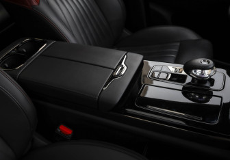 Подержанный автомобиль GAC M8 2024 года (27 фото)