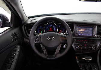 Подержанный автомобиль Kia Optima Sedan 2012 года (9 фото)