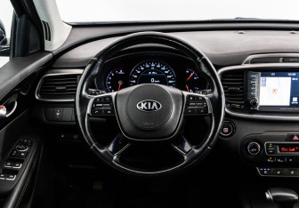 Подержанный автомобиль Kia Sorento 2019 года (12 фото)