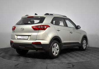 Подержанный автомобиль Hyundai Creta 2018 года (5 фото)