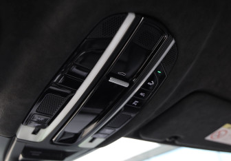 Подержанный автомобиль Porsche Cayenne 2020 года (25 фото)