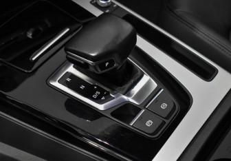 Подержанный автомобиль Audi Q5 2021 года (11 фото)