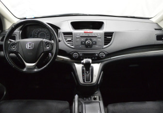 Подержанный автомобиль Honda CR-V 2013 года (14 фото)