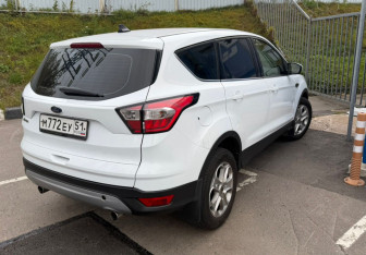 Подержанный автомобиль Geely Tugella 2021 года (3 фото)