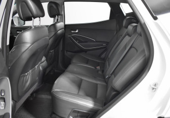 Подержанный автомобиль Hyundai Santa Fe 2015 года (12 фото)