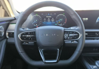 Подержанный автомобиль Chery Arrizo 8 2023 года (16 фото)