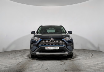 Подержанный автомобиль Toyota RAV4 2019 года (2 фото)