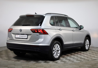 Подержанный автомобиль Volkswagen Tiguan 2018 года (5 фото)