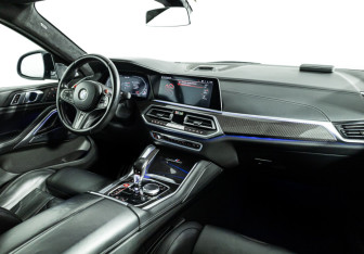 Подержанный автомобиль BMW X6 M 2021 года (9 фото)